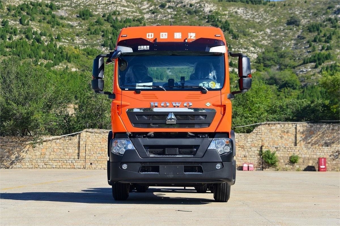480HP HOWO الجرار الوطني VI القياسية للانبعاثات المنعطف الخلفي مزدوج المحور LNG