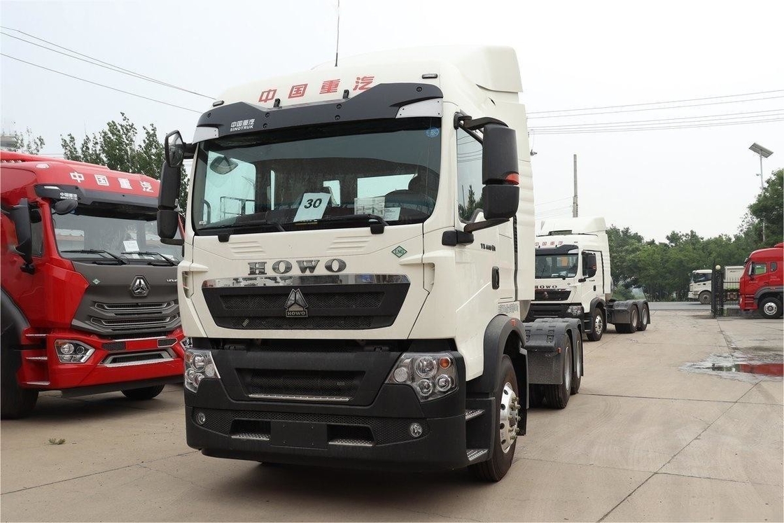 HOWO شاحنة ثقيلة ذات صف واحد Semi TX 440HP 6X4 12Gears جرار LNG مزدوج القيادة الوطنية VI