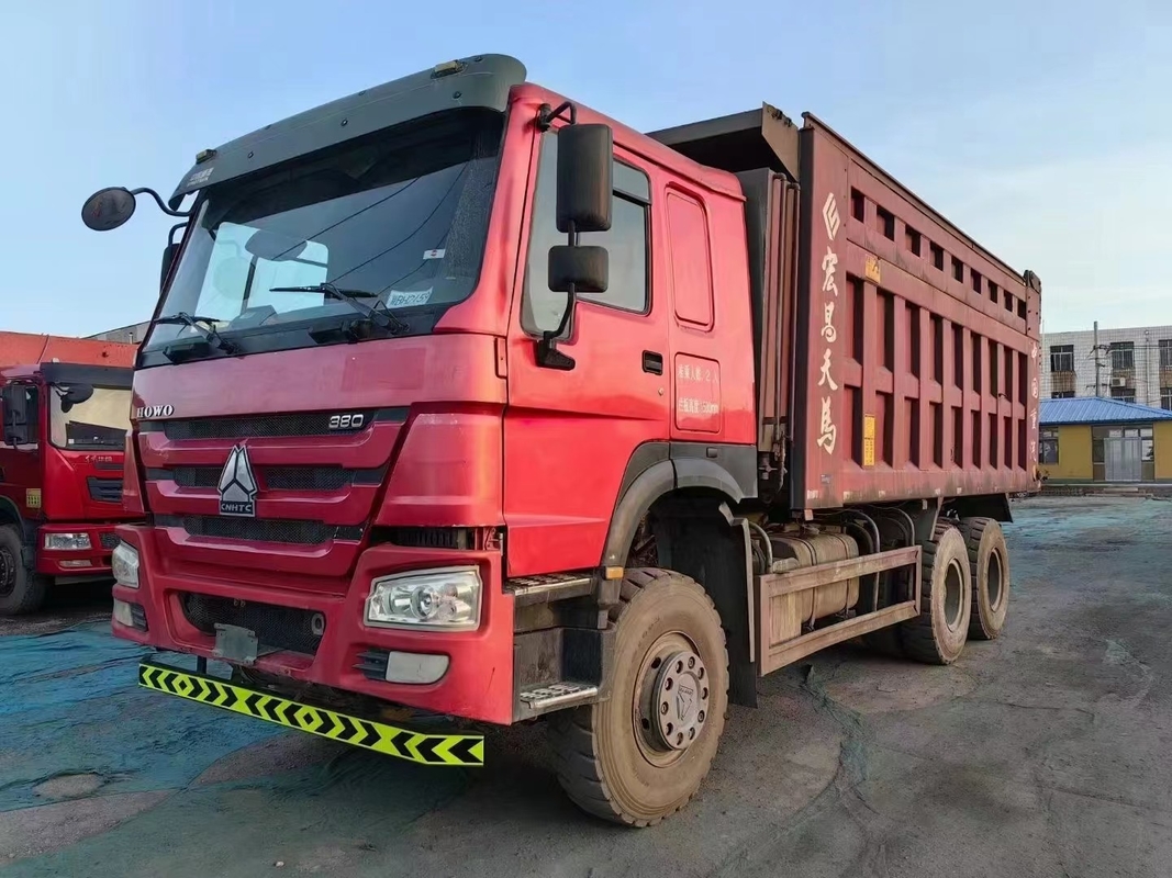 شاحنة الصينية Howo 6x4 يورو 3 استخدام الانبعاثات في أفريقيا 2019 السنة الحقيقية Howo Dump Truck التعدين