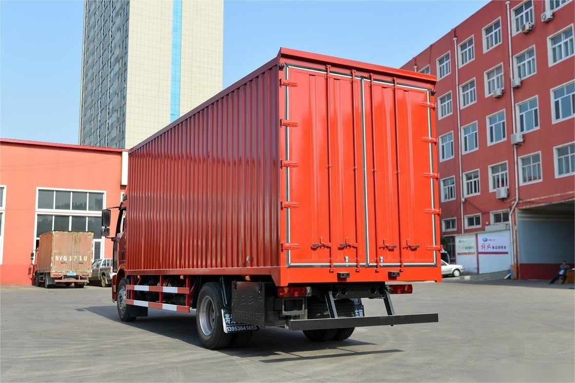 FAW J6L محور واحد جيفانغ شاحنة متوسطة 240HP 4X2 8-سرعة 6.8m شاحنة فان الباب الجانبي