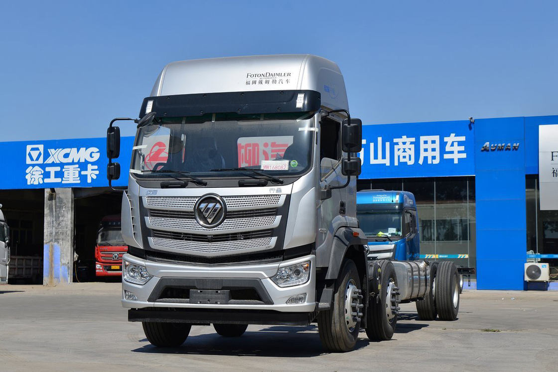 صف واحد ونصف مقاعد فوتون أومان شاحنة سقف مرتفع ديزل 245HP 6X2 8.6m شاسية الشاحنة