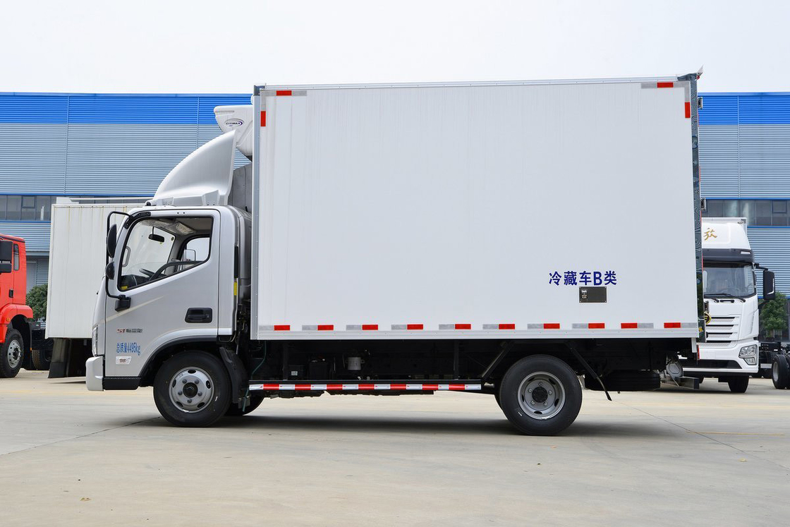 158HP 4X2 مقاعد صف واحد ستة معدات 4.08m أبواب مزدوجة صندوق شحن أبيض فوتون BJ5048 شاحنة مبردة