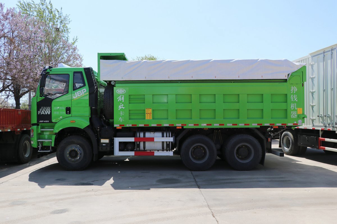 FAW CA3250 كيس الهواء المقعد الممتص الصدمات شاحنة ثقيلة 420HP كابينة مسطحة 6X4 5.8m شاحنة Jiefang Dump