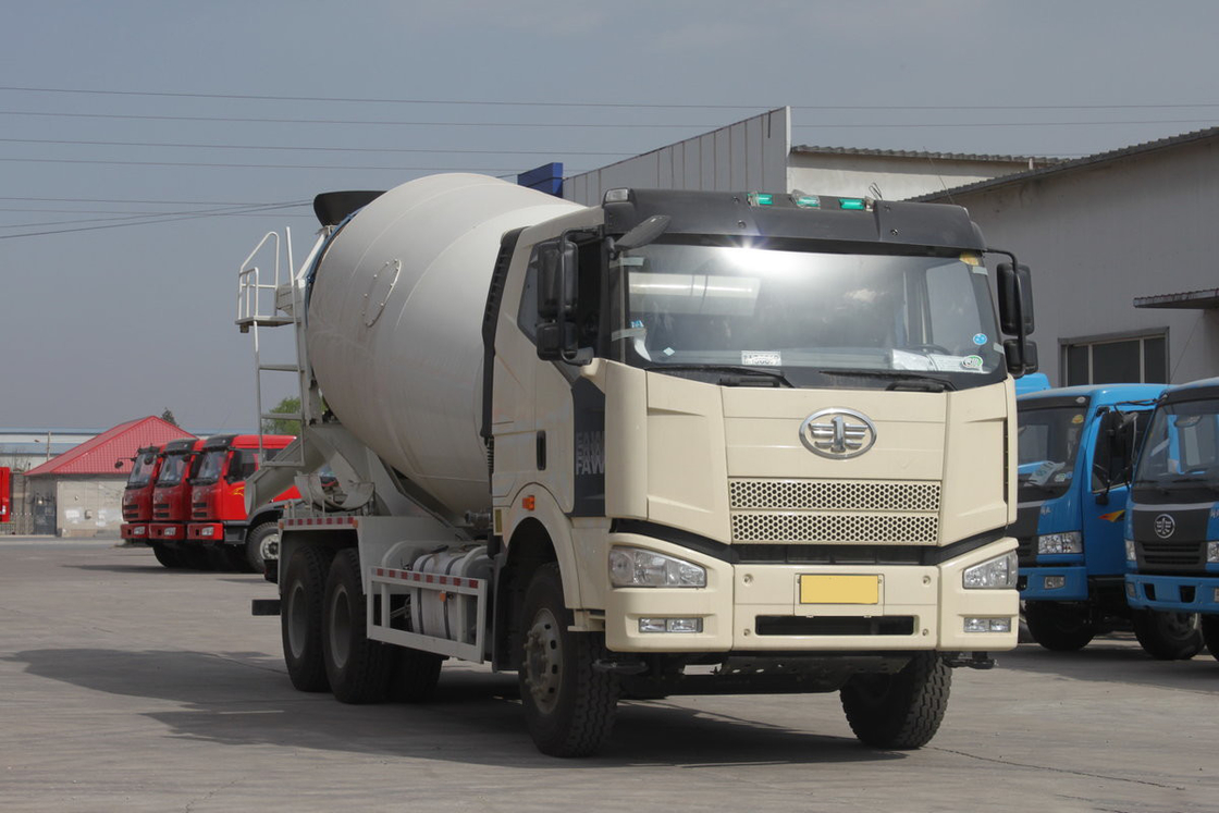 شاحنة مزيج الخرسانة جيه فانج J6P 350HP 6X4 كابينة مسطحة 4.7m3 خزان تلقائي تكييف الهواء