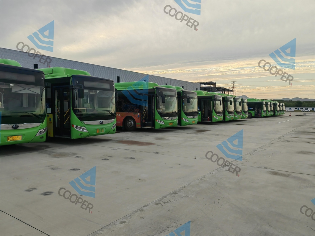حافلة مدنية مستعملة للغاز المكثف Yutong Electric & CNG Hybrid 23 مقعد 77 راكب نيجيريا غرب أفريقيا