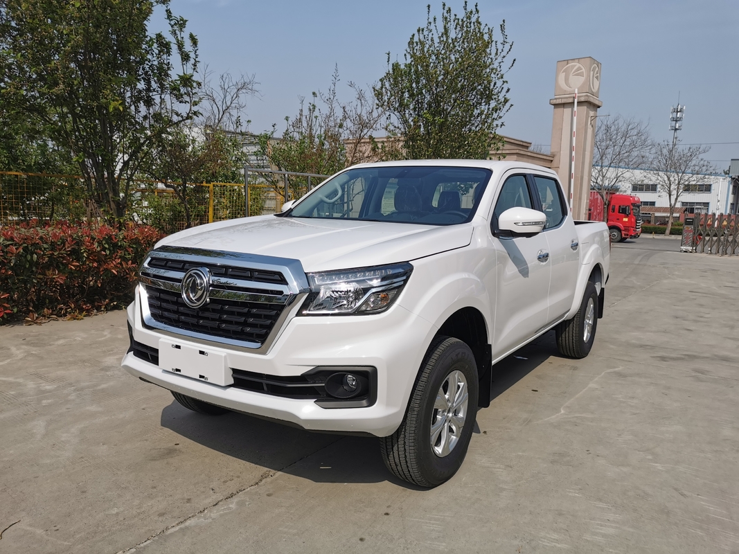 شاحنة بيكاب ديزل 4x4 دونغفينغ نيسان 2WD و 4WD Off-Road كابينة مزدوجة يدوية وأوتوماتيكية