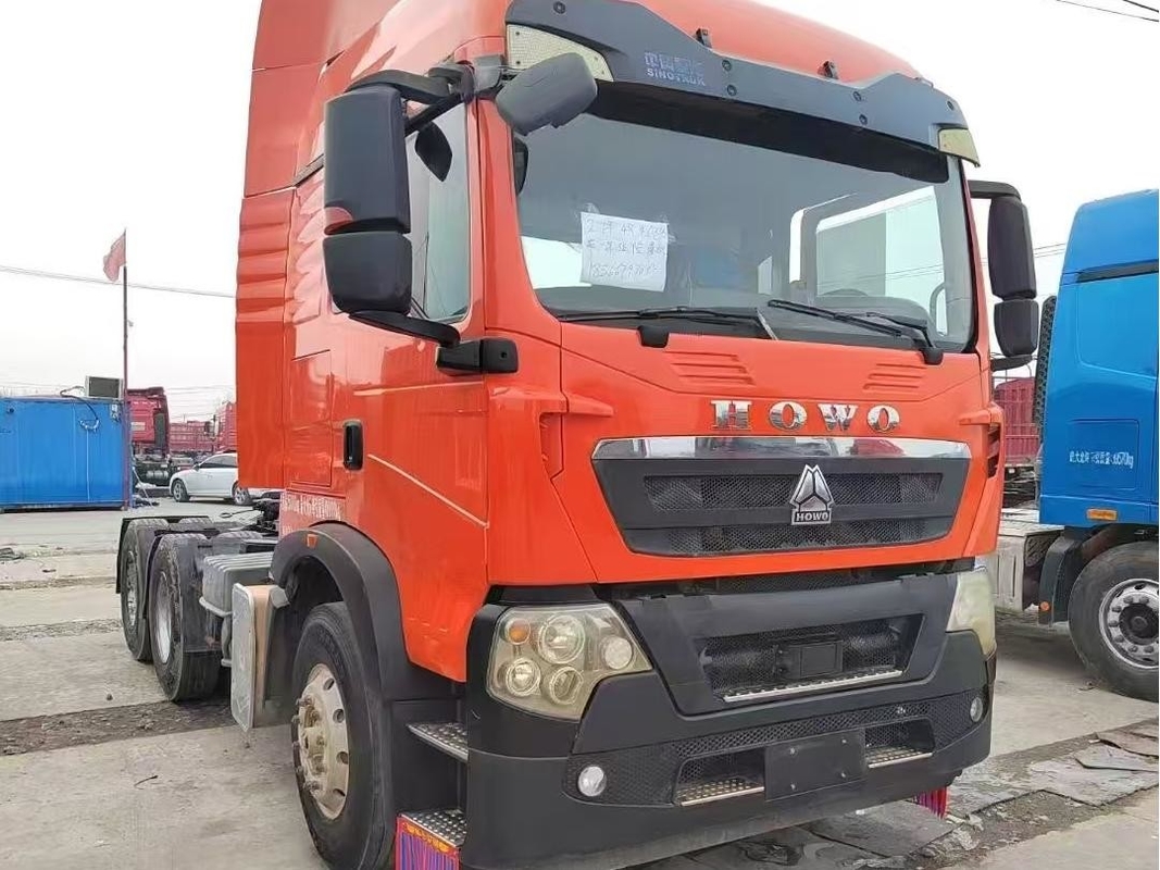 شاحنة سينو Howo MAN محرك 460 حصان 2021 سنة 6 × 4 وضع القيادة HowoTX رأس الجرار سقف مرتفع مع سرير