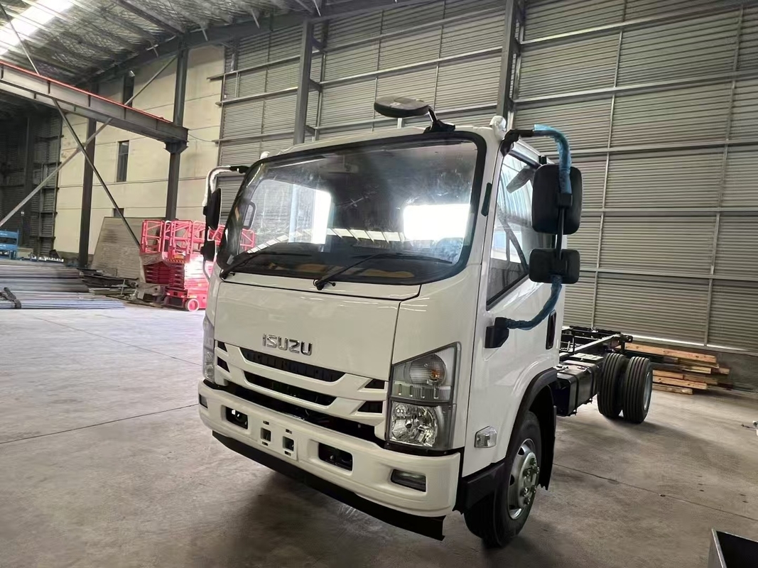 شاسية شاحنة ISUZU KV100 KV600 700P نموذج شاحنة جديدة للبيع علبة مخصصة القيادة اليمنى متاحة