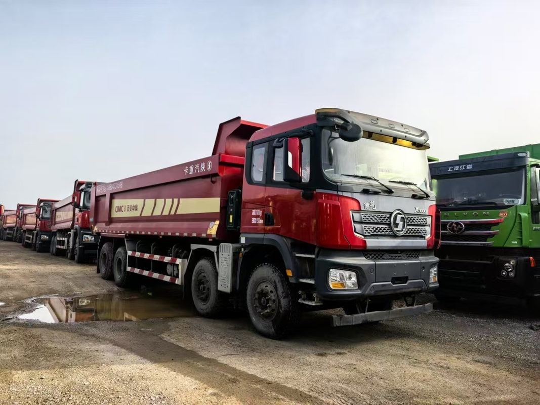 الشاحنة المستخدمة للغم Shacman Weichai 430hp رفع الأمامي 8 * 4 وضع القيادة 12 الإطارات Lhd 50 طن تحميل