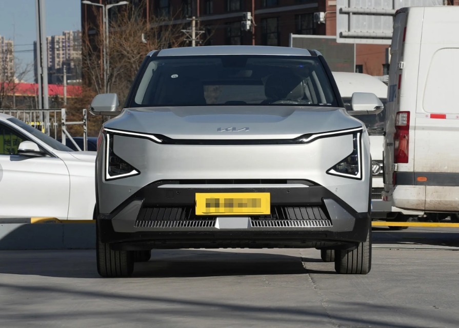 سيارة كيا جديدة 2025 عام 2 WD سيارة كهربائية متينة قوية سيارة مثالية لسوق الشرق الأوسط