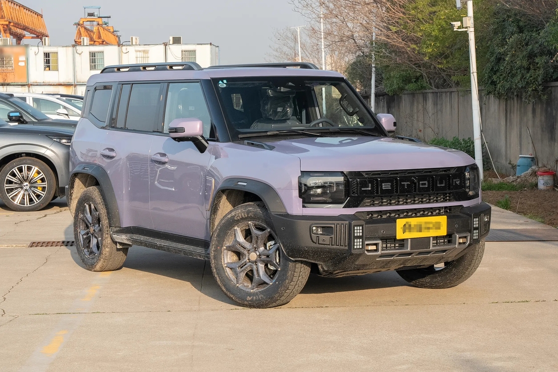شيري جيتور ترافيلر 2.0td Awd SUV مدمجة بأسعار معقولة 2025 مع سيارة SUV مدمجة فاخرة تعمل بالبنزين من الصين