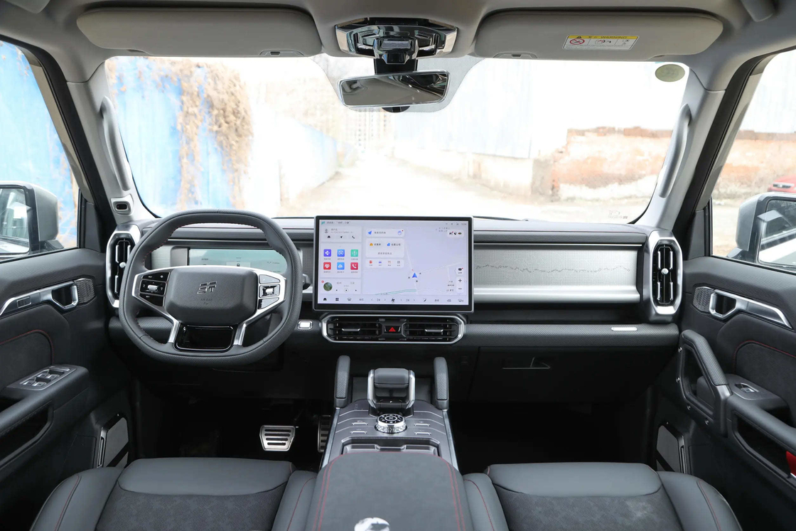 شيري جيتور ترافيلر 2.0td بنزين دفع رباعي جديد سيارة دفع رباعي صينية للطرق الوعرة قيادة يمنى متوفرة