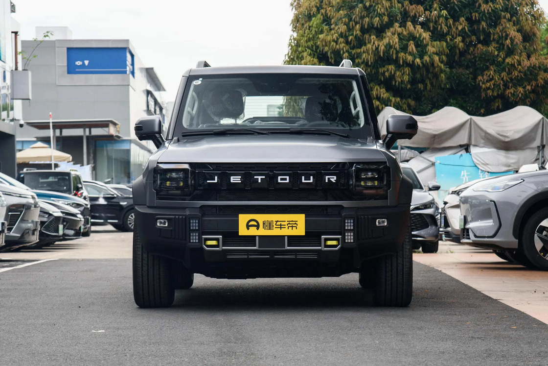 شيري جيتور ترافيلر 2.0td بنزين دفع رباعي جديد سيارة دفع رباعي صينية للطرق الوعرة قيادة يمنى متوفرة