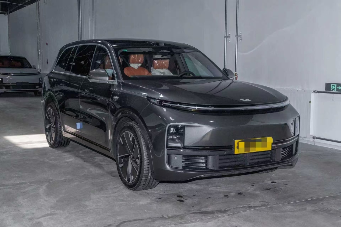 Li9 الجديد للتصدير مثالية 2025 العام النقل الشخصي الكهربائي والبنزيني الهجين منخفض الأميال