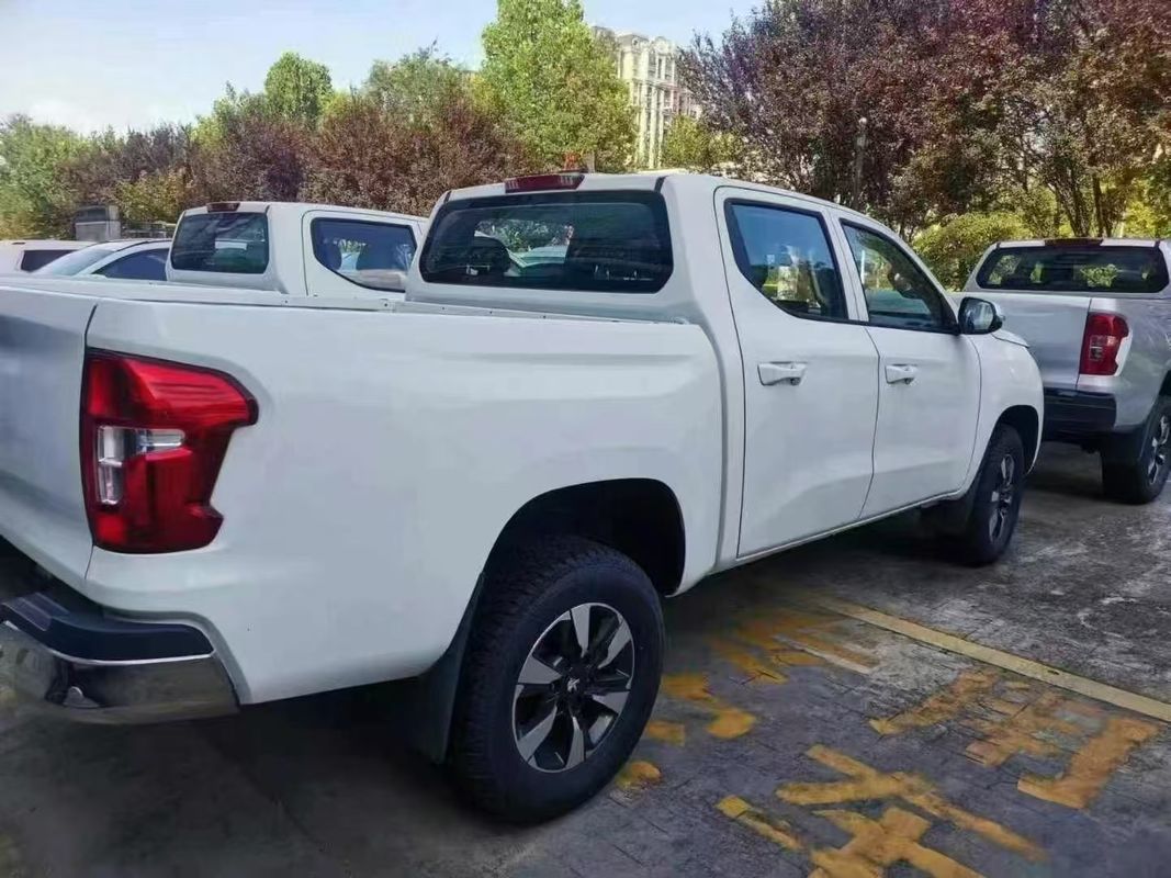 سعر معقول جديد بيجو ديزل 4WD Volante a la izquierda يورو 5 كابينة مزدوجة للتصدير