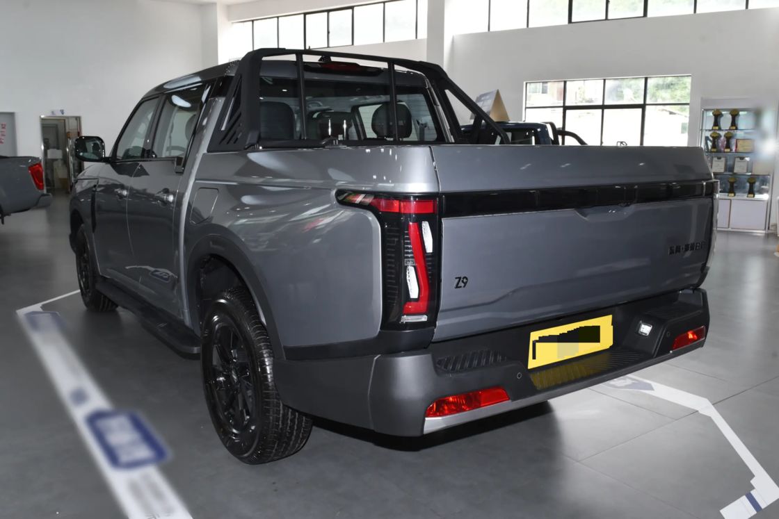 شاحنة دونغفنغ Z9 بيك أب اقتصادية 2025 2.3T 6MT ديزل 2WD يورو 6 بقوة 190 حصان مثالية للتصدير والرحلات العائلية