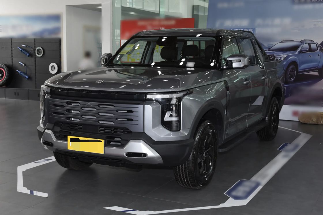 شاحنة دونغفنغ Z9 بيك أب اقتصادية 2025 2.3T 6MT ديزل 2WD يورو 6 بقوة 190 حصان مثالية للتصدير والرحلات العائلية