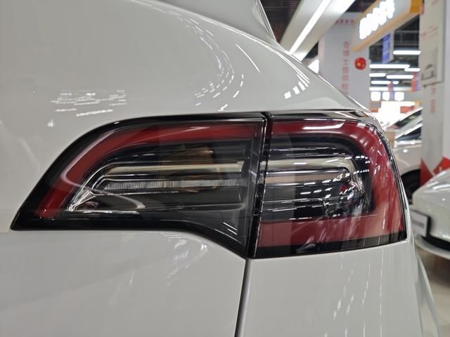 تسعير معقول سيارة تسلا المستخدمة موديل Y SUV 2022 نسخة محرك العجلات الخلفية للاستخدام العائلي