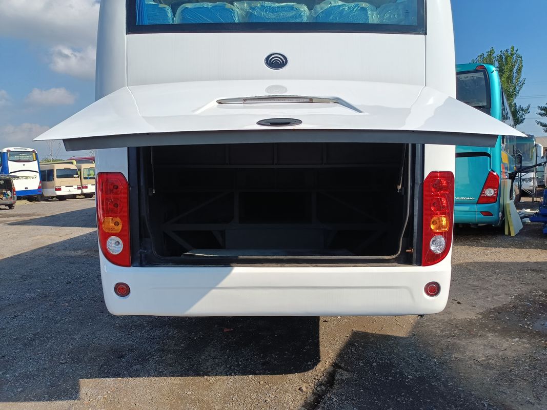 ZK6102D يوتونغ حافلة ركاب مستعملة 2020 57 مقعد 2 + 3 تصميم باب واحد محرك اليد اليمنى حافلة فاخرة