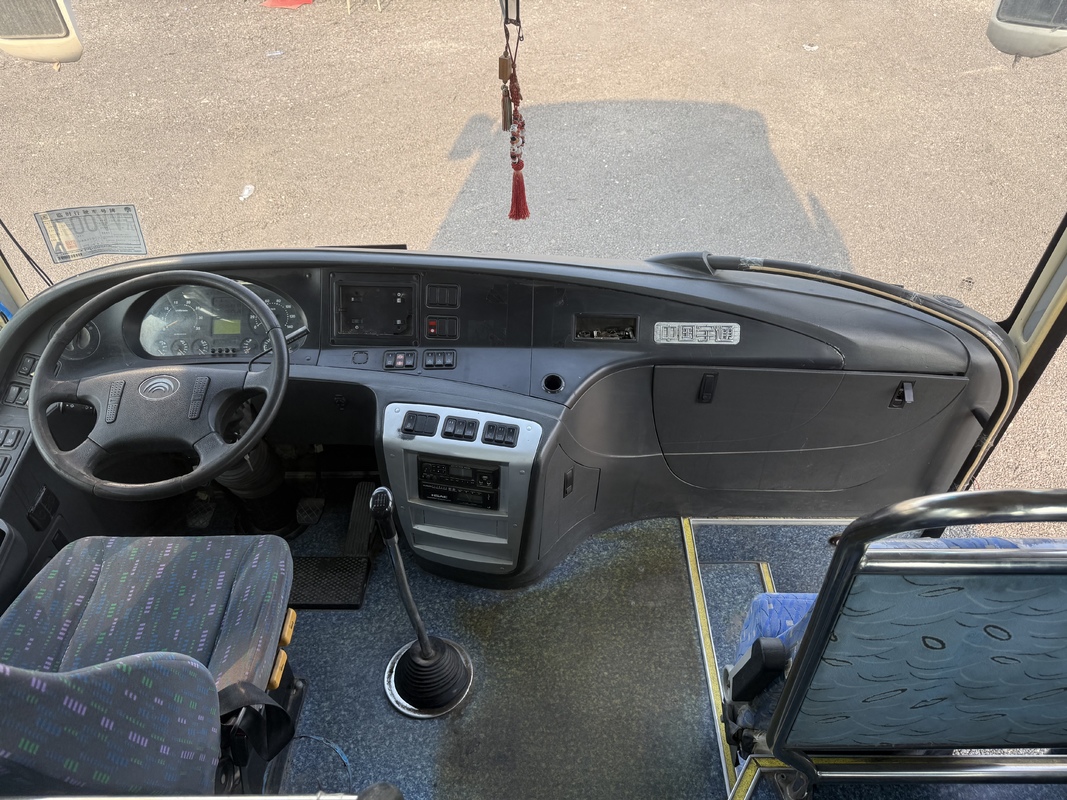 اليد الثانية 12m يوتونغ حافلة مدرب 55 مقعد ويتشاي جولة الديزل المطار الكنيسة المدارس المتنقلة الحضرية الحضرية الحافلات