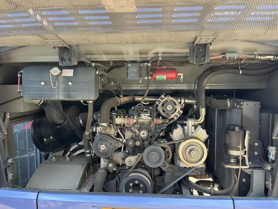 حافلة ديزل كينغ لونغ مستعملة فاخرة 50 مقعدًا، نوابض صفائحية، محرك ويتشاي، جولة مدرسية، حافلة نقل بين المدن