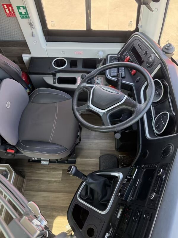 استخدام 12m 50 مقعد الديزل يوتونغ حافلة كوتش C11 C12 2023 ويتشاي محرك جولة الحافلات بين المدن Rhd / Lhd