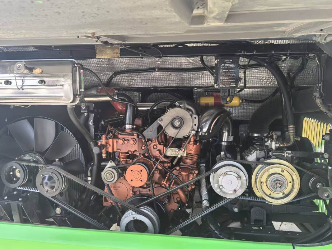 حافلة مدينة ديزل/غاز طبيعي مضغوط مستعملة من يوتونغ، حافلة نقل عام مستعملة