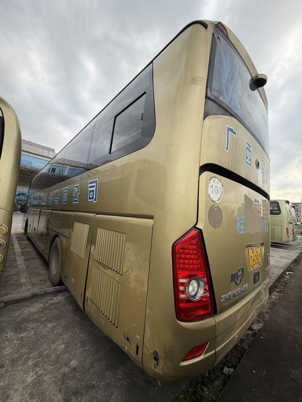 الحافلات الترويجية Yutong Zk6122 Weichai 375hp يورو 5 التعليق الهوائي 49 مقعد نقل لوكس مع تكييف الهواء للنقل أو المسافات الطويلة
