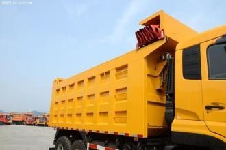 دونغفنغ العلامة التجارية المستخدمة شاحنة قلابة 85 كلم / ه ماكس السرعة مع محرك b210 33