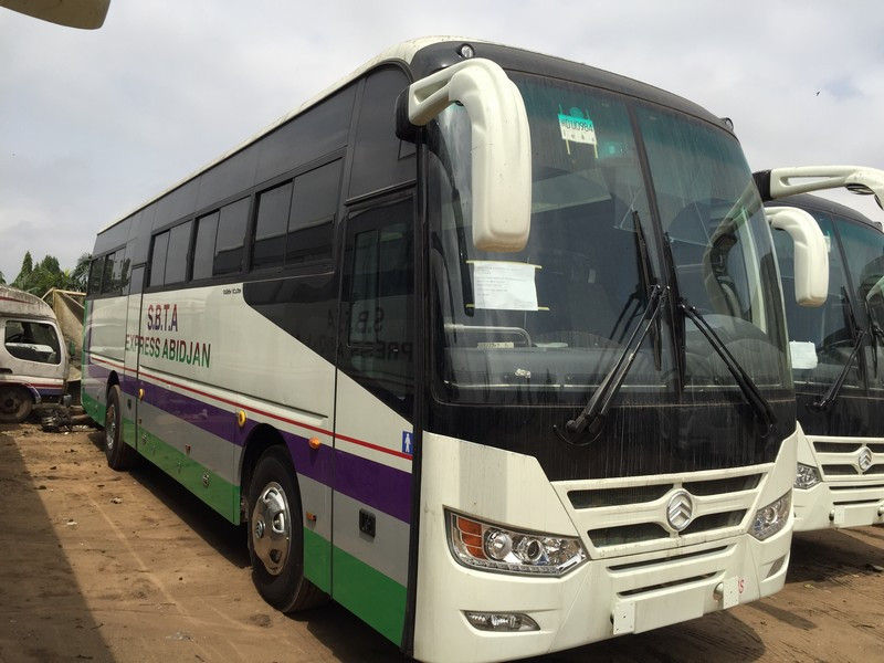 2011 السنة: 48 مقعدًا مستعملة لمستخدمي سيارات الركوب Golden Dragon Brand 300HP Power
