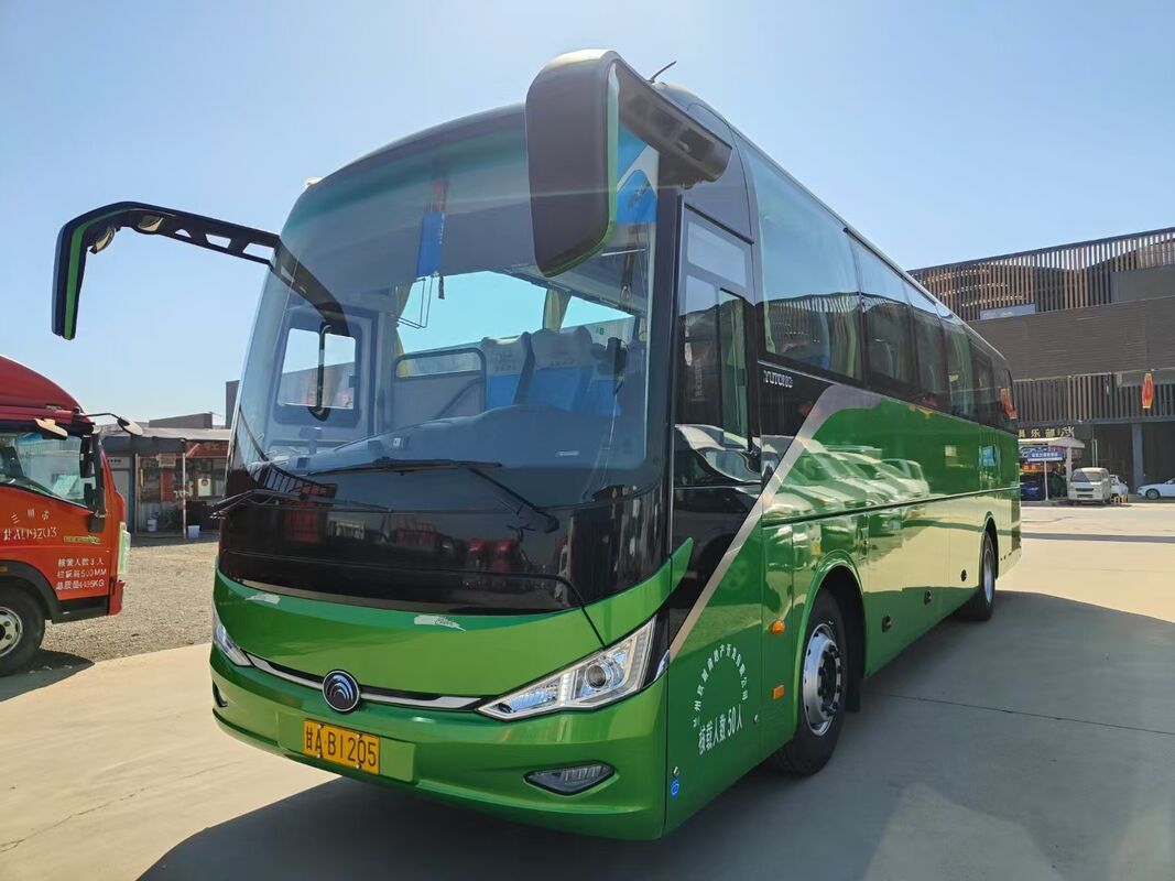 حافلة يوتونغ ZK6117 مستعملة بمحرك ديزل ويتشاي مزدوجة الأبواب تتسع لـ 50 مقعدًا فاخرة للسياحة LHD للبيع
