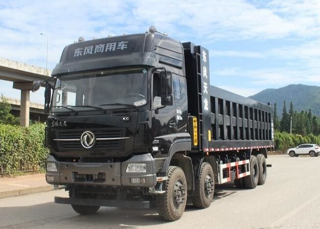 8x4 محرك 420HP Euro IV / V مستعملة شاحنات العمل مع محرك الكمون دونغفنغ