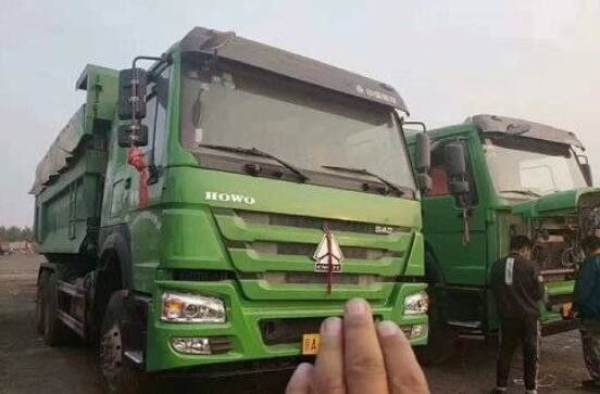 Euro IV 340HP Motor Used Dump Truck with 6x4 drive