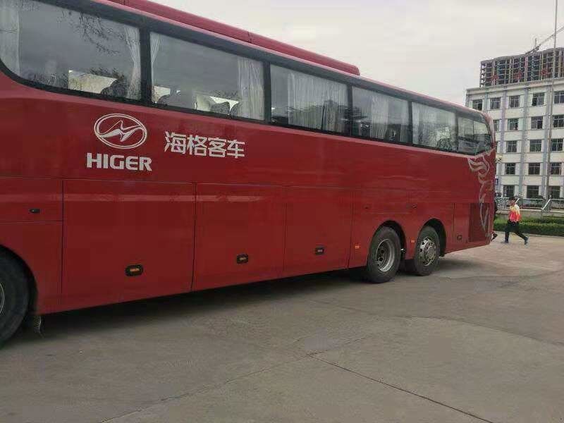 حافلات فاخرة KLQ6122 2nd Hand Coach Euro IV / V 24-57 مقاعد حافلة ركاب مستعملة