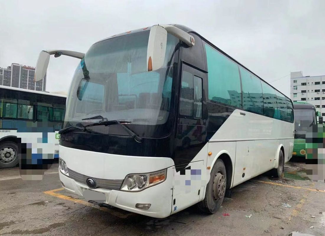 2013 سنة ديزل باص Yutong مستعمل 58 مقعد Zk 6110 لون أبيض