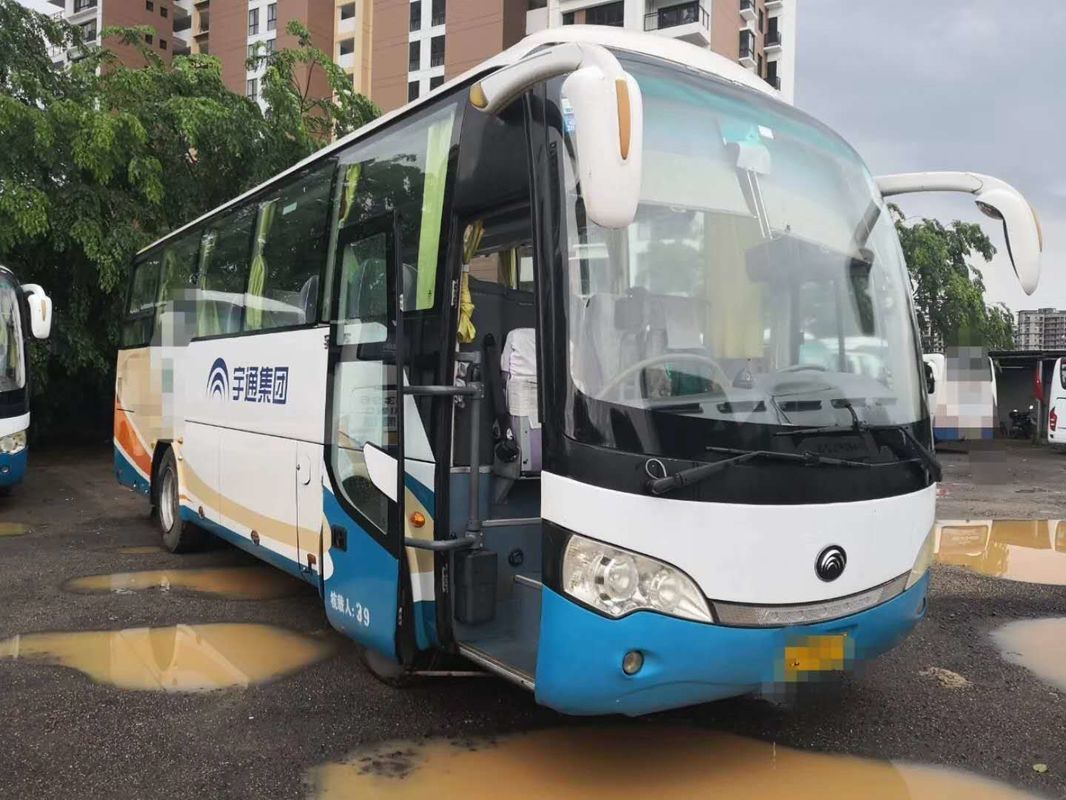 35-39 مقعدًا Yutong ZK6122 حافلة ديزل مستعملة / حافلة سياحية مستعملة لنقل الركاب