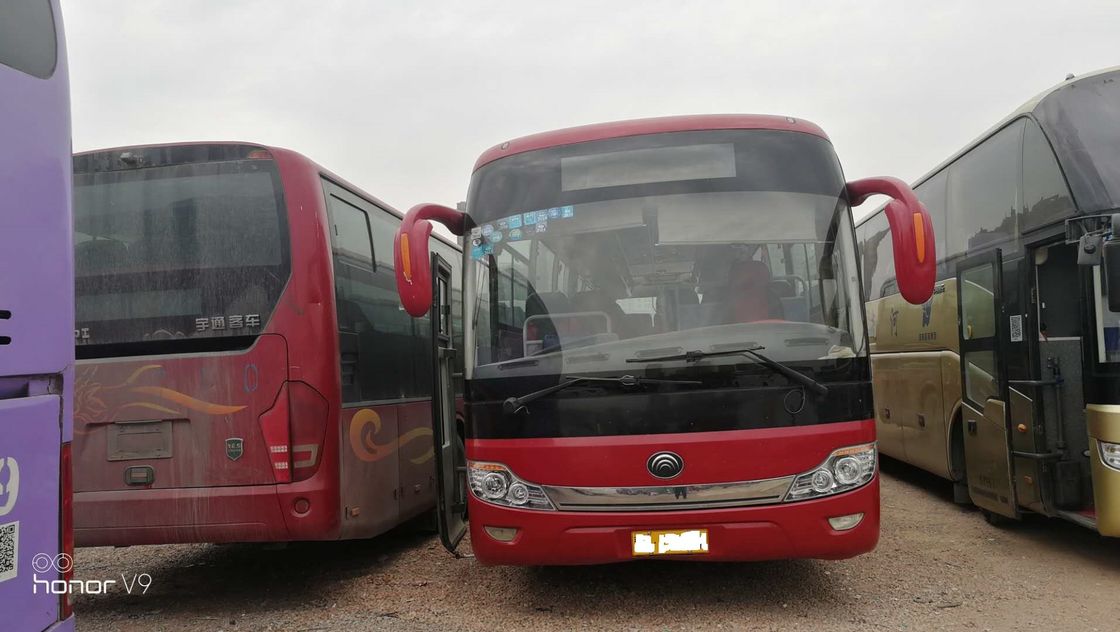 الأحمر Yutong المستخدمة كوستر حافلة ZK6121HQ3Z 68 مقعد RHD دعم ديزل A / C بابين