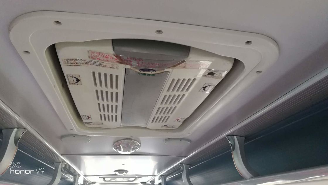 الأحمر Yutong المستخدمة كوستر حافلة ZK6121HQ3Z 68 مقعد RHD دعم ديزل A / C بابين