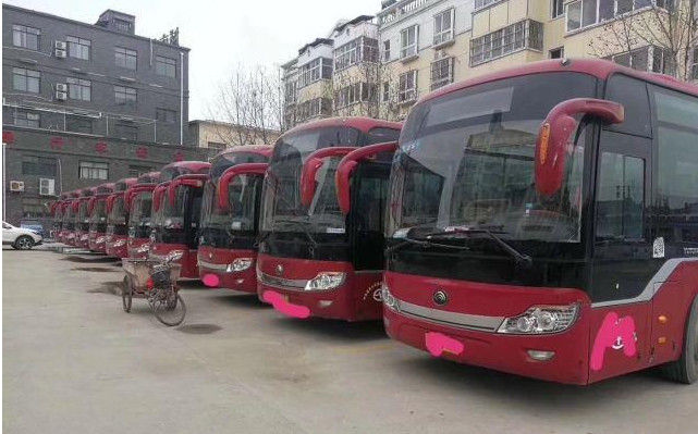 الأحمر Yutong المستخدمة كوستر حافلة ZK6121HQ3Z 68 مقعد RHD دعم ديزل A / C بابين