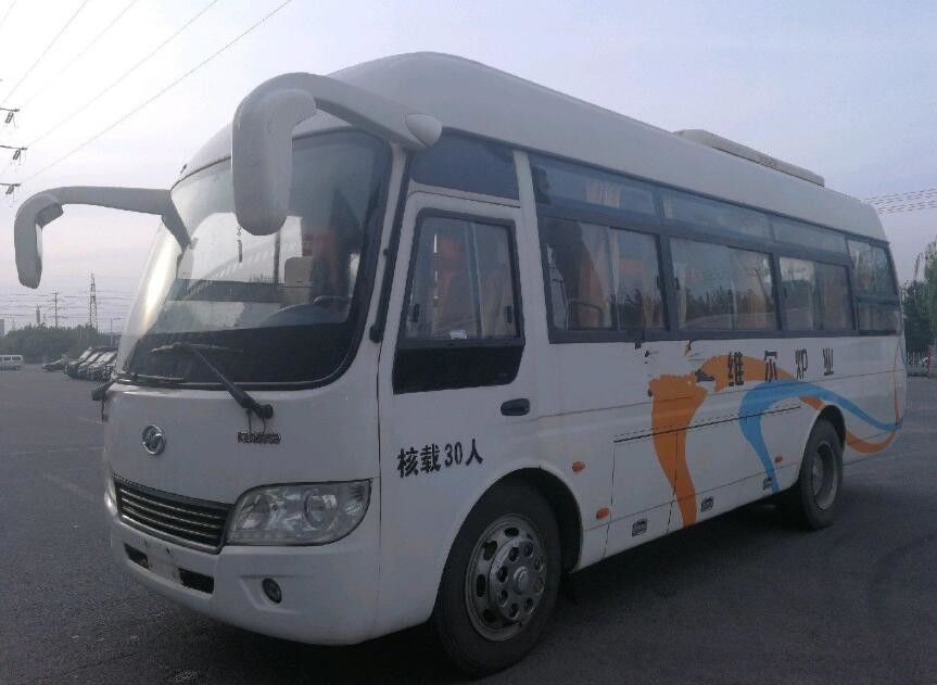 Higer Brand Yuchai Engine حافلة تجارية مستعملة 30 مقعدًا عام 2010 سرعة 100 كم / ساعة