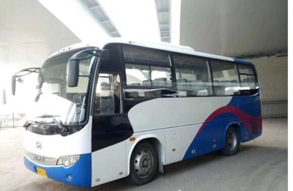 33 مقعدًا حافلة سياحية مستعملة Higer Brand YC Engine Passenger Coach Bus