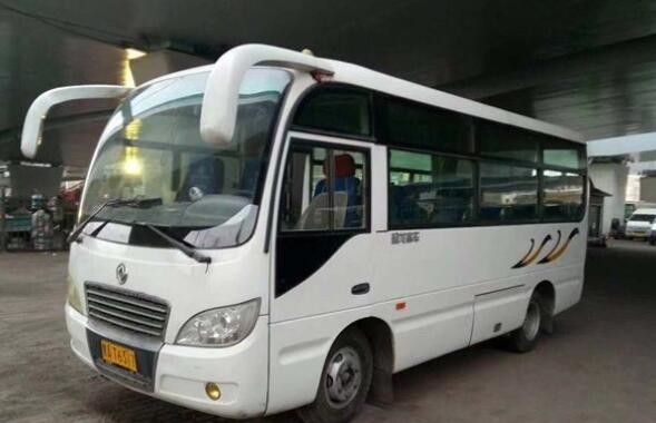 19 حافلات صغيرة ذات مقاعد تستخدم كوتش حافلة Euro IV محرك ديزل ماركة Dongfeng
