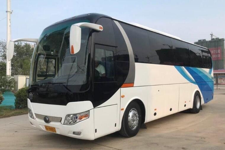LHD / RHD تستخدم Yutong 45 Seater Bus 100km / H Max Speed ​​162kw Motor Power