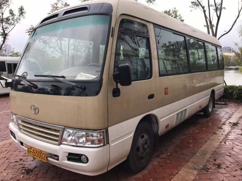 2010 السنة Toyota Coaster Used Bus 23 Seat 15B محرك ديزل 2585mm ارتفاع الحافلة