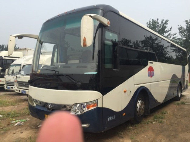 55 مقعدًا مستعملة حافلة Yutong المستعملة ZK6117 موديل Coach 2011 لعام 2011 مع قوة AC 300ps