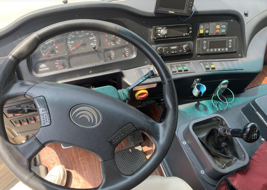 2015 سنة 22 مقاعد مستعملة حافلات Yutong Cummins Front Engine 6729 موديل Yutong Bus