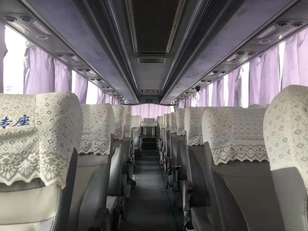 2014 سنة Beifang Used Coach Bus 6128 Model 57 Stains WP Engine الباب الأوسط مع وسادة هوائية / مرحاض