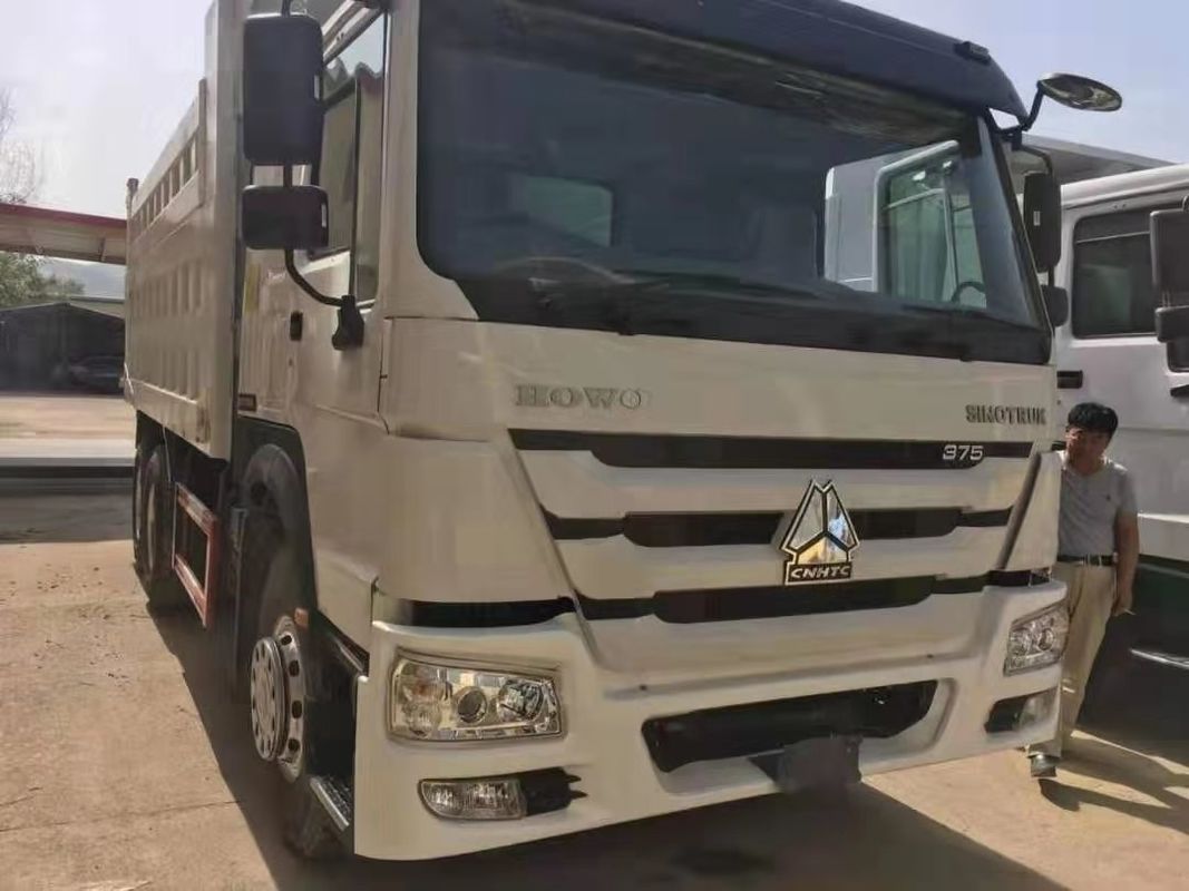 ZZ3317N3867 تستخدم شاحنة قلابة 8 * 4 12 اطارات شاحنة قلابة مع محرك اليد اليمنى