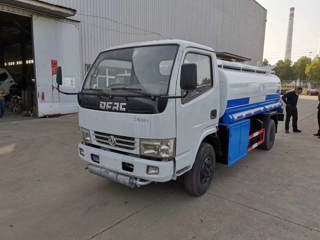 خفيفة واجب 4X2 5000L شاحنة صهريج وقود النفط 5m3 التزود بالوقود شاحنة ISO شهادة