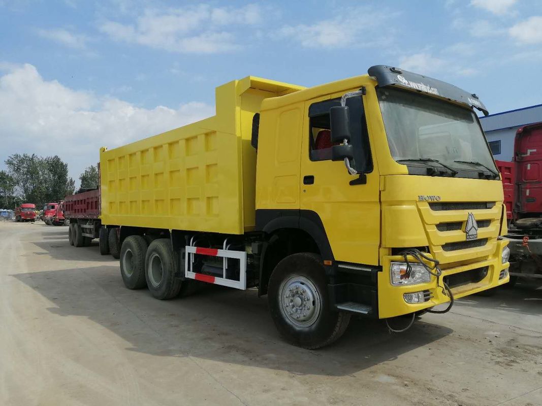 شاحنة قلابة أمامية 6 * 4 TipperTruck 371-420HP RHD مستعملة شاحنة قلابة WD Engine